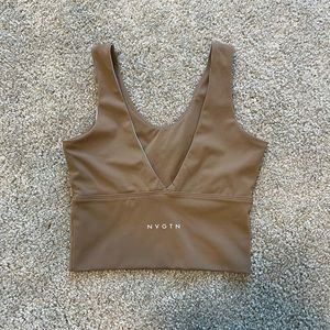 NVGTN sports bra/crop top